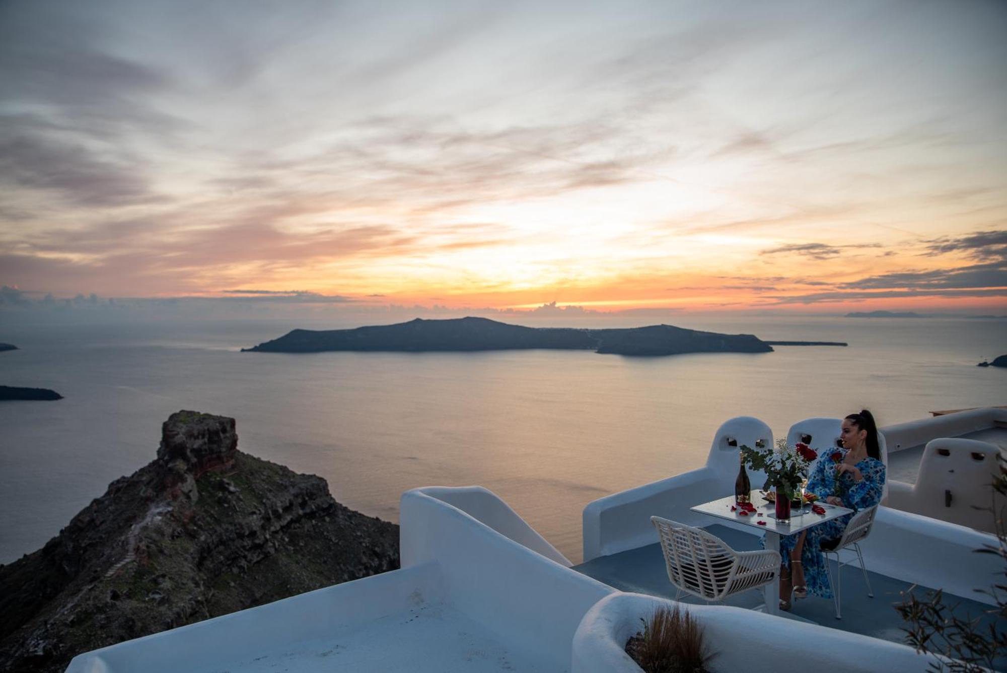 Heavens Edge Hotell Imerovigli  Exteriör bild